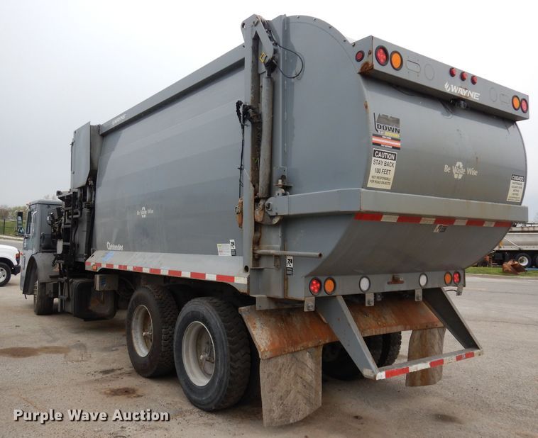 image for item DI6526 2013 Mack LE600  refuse truck
