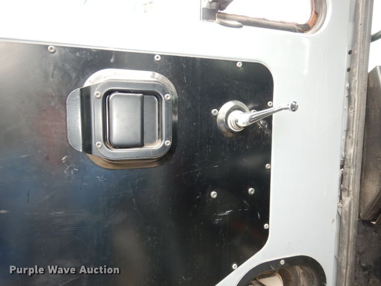 image for item DI6526 2013 Mack LE600  refuse truck