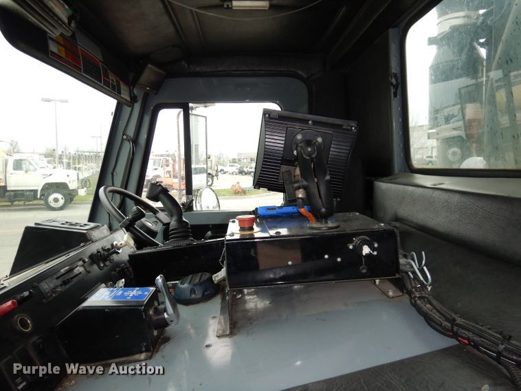 image for item DI6526 2013 Mack LE600  refuse truck