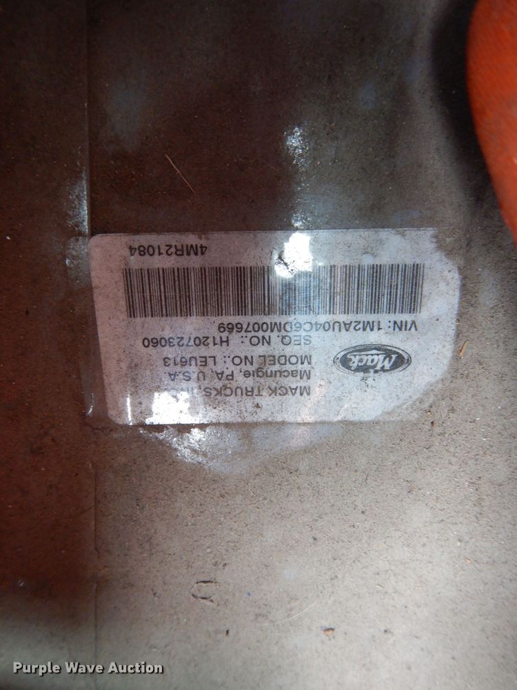 image for item DI6526 2013 Mack LE600  refuse truck