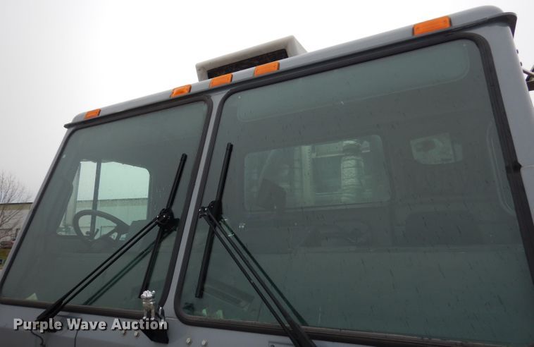 image for item DI6526 2013 Mack LE600  refuse truck