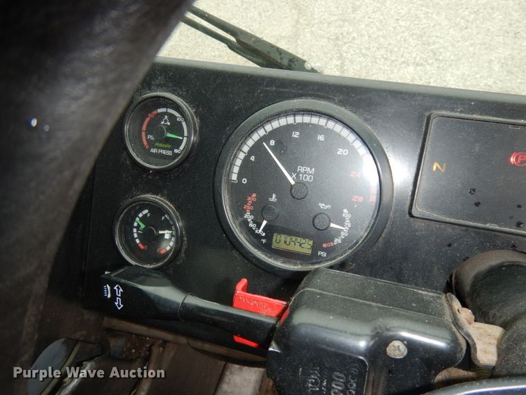 image for item DI6526 2013 Mack LE600  refuse truck