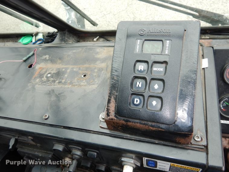 image for item DI6526 2013 Mack LE600  refuse truck