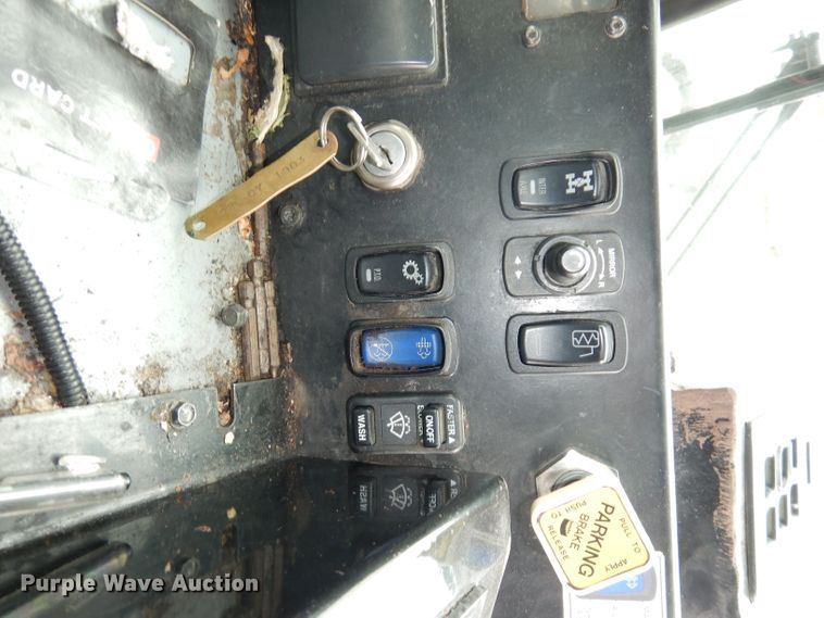 image for item DI6526 2013 Mack LE600  refuse truck