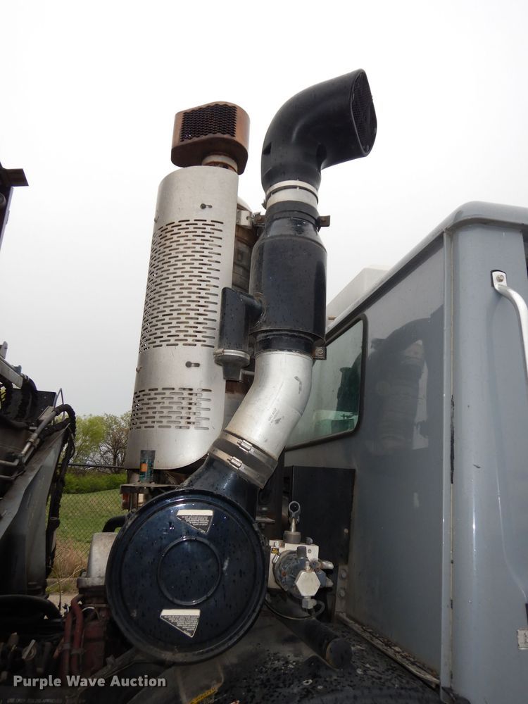 image for item DI6526 2013 Mack LE600  refuse truck