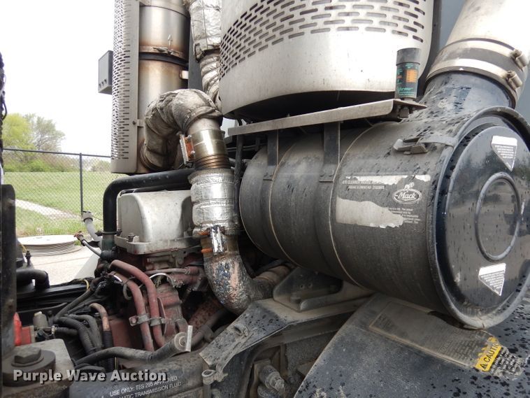 image for item DI6526 2013 Mack LE600  refuse truck