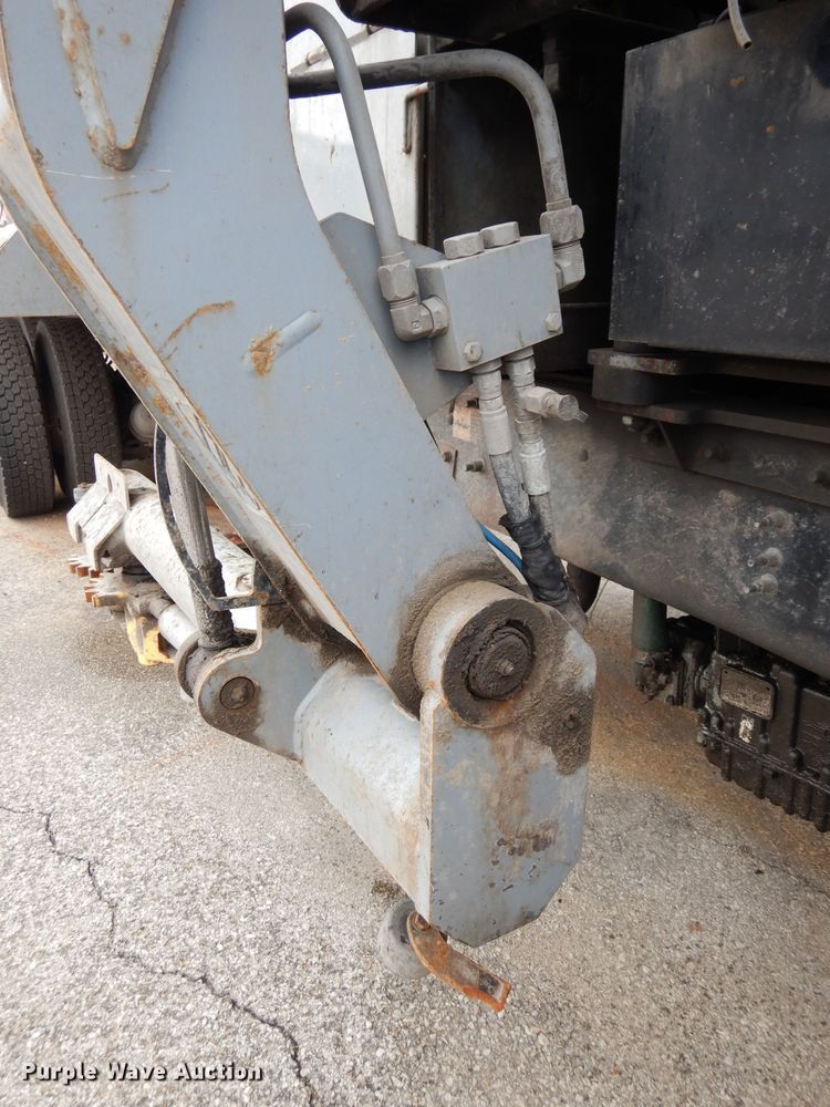 image for item DI6526 2013 Mack LE600  refuse truck