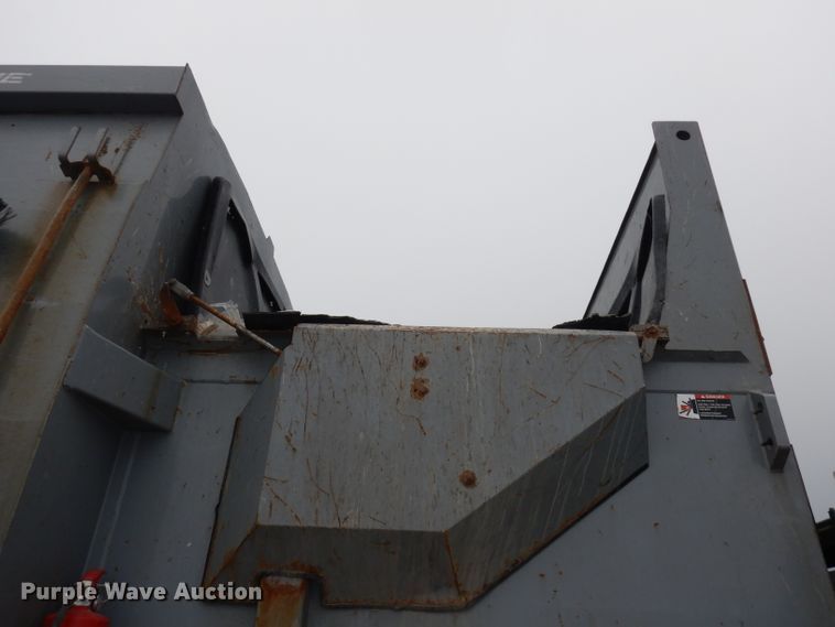 image for item DI6526 2013 Mack LE600  refuse truck