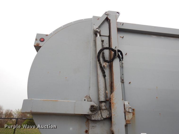 image for item DI6526 2013 Mack LE600  refuse truck