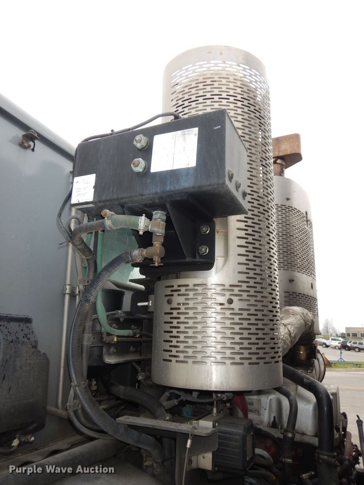 image for item DI6526 2013 Mack LE600  refuse truck