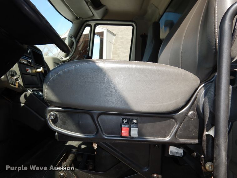 image for item DI6542 2008 International WorkStar 7300  dump truck