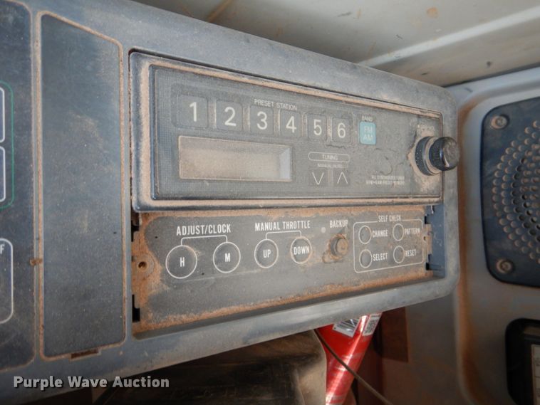 image for item DJ0440 2000 Link-Belt  2800 Quantum  excavator