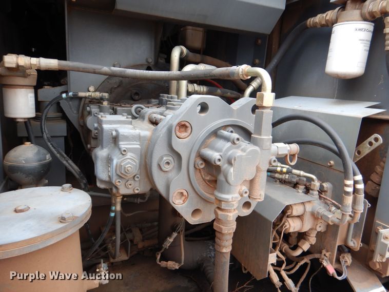 image for item DJ0440 2000 Link-Belt  2800 Quantum  excavator