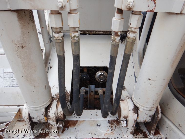 image for item DJ0440 2000 Link-Belt  2800 Quantum  excavator