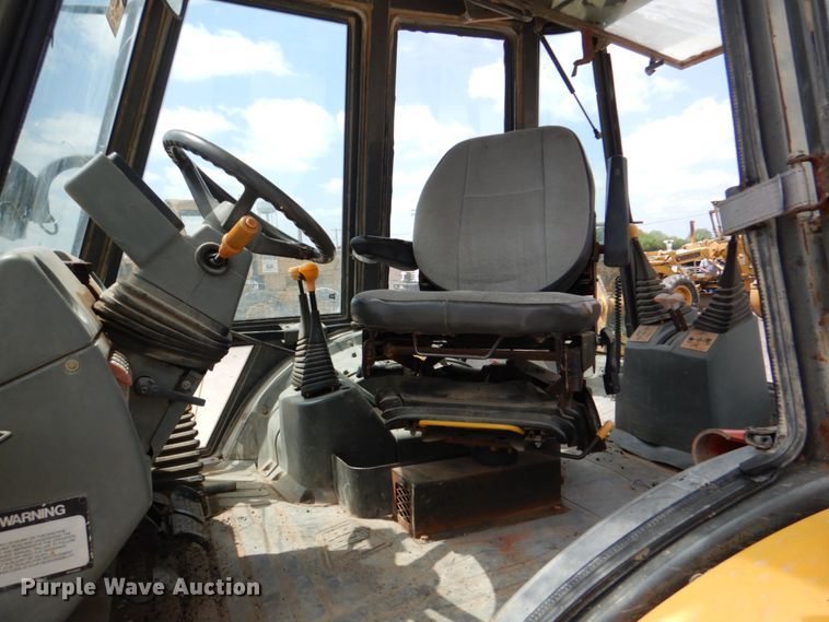 image for item DJ0442 JCB 215  backhoe