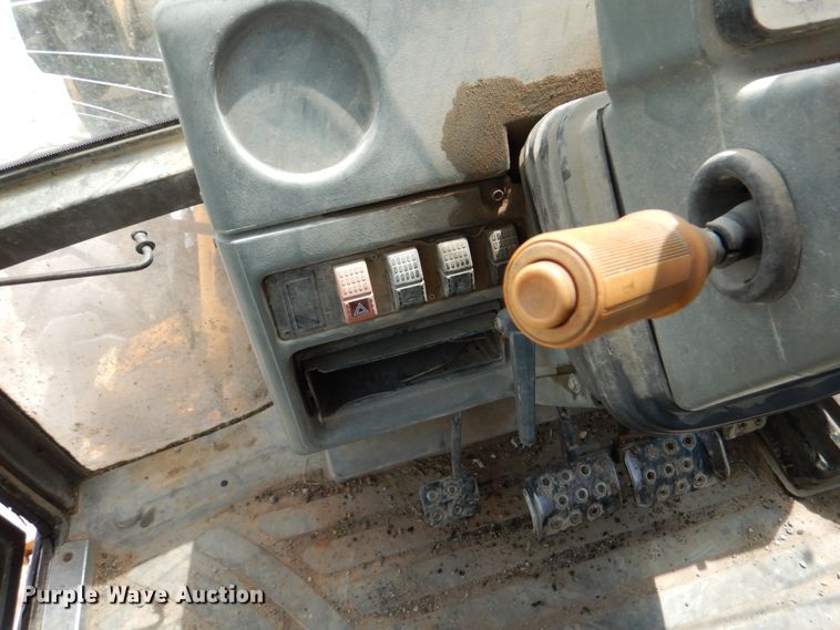 image for item DJ0442 JCB 215  backhoe