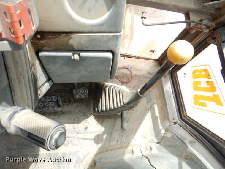 image for item DJ0442 JCB 215  backhoe