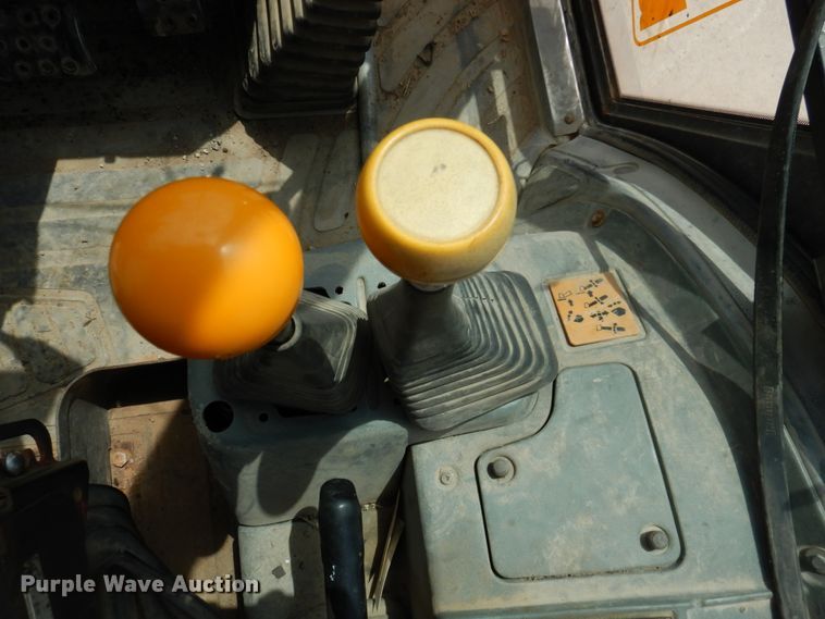 image for item DJ0442 JCB 215  backhoe