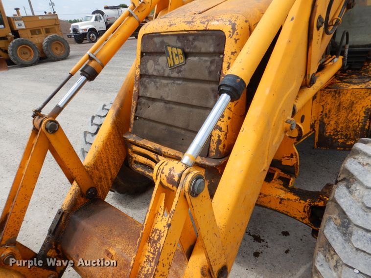 image for item DJ0442 JCB 215  backhoe