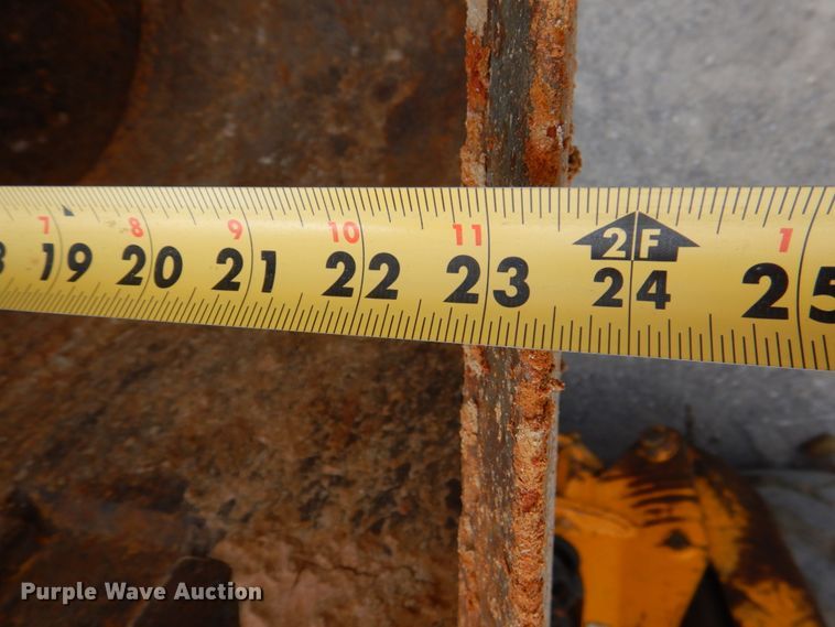 image for item DJ0442 JCB 215  backhoe