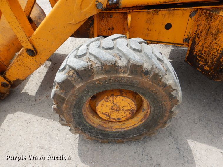 image for item DJ0442 JCB 215  backhoe