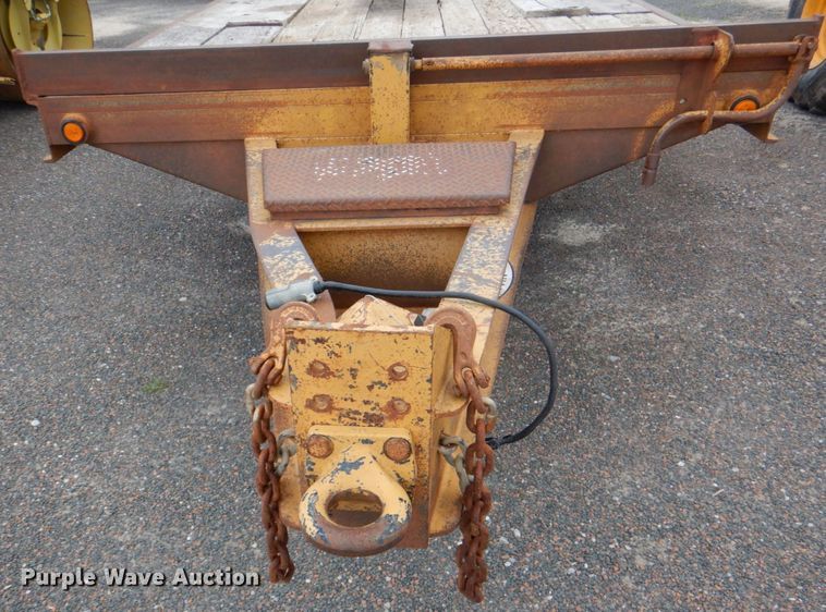 image for item DJ0443 2001 Belshe DT255  equipment trailer
