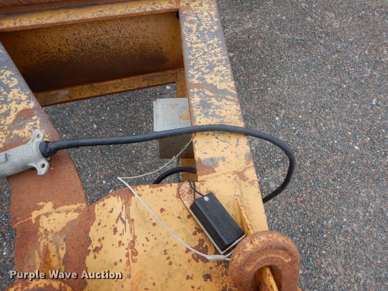 image for item DJ0443 2001 Belshe DT255  equipment trailer