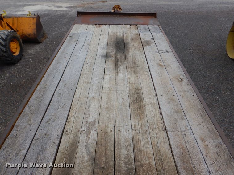 image for item DJ0443 2001 Belshe DT255  equipment trailer