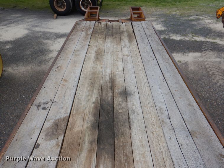 image for item DJ0443 2001 Belshe DT255  equipment trailer