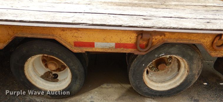 image for item DJ0443 2001 Belshe DT255  equipment trailer