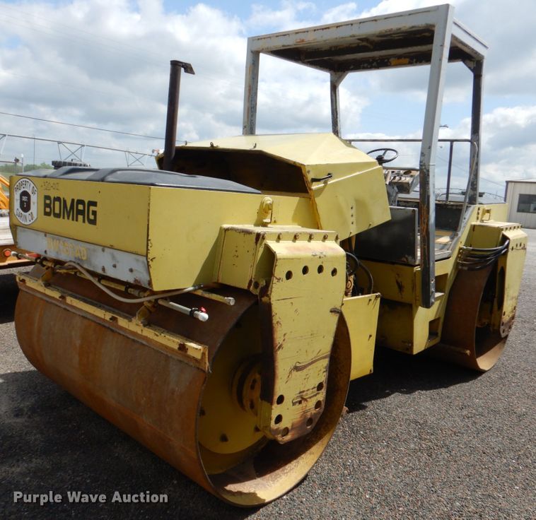 image for item DJ0444 1990 Bomag BW202AD  double drum roller