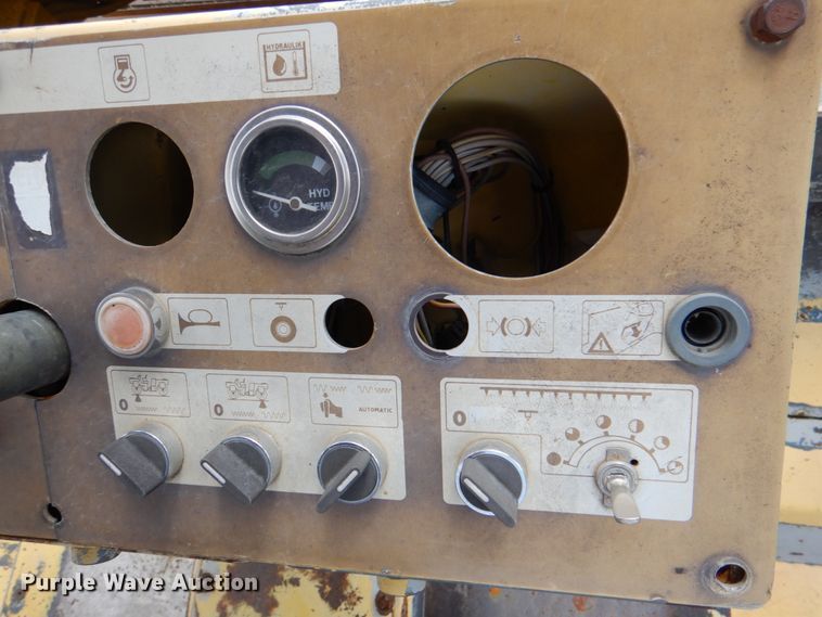 image for item DJ0444 1990 Bomag BW202AD  double drum roller