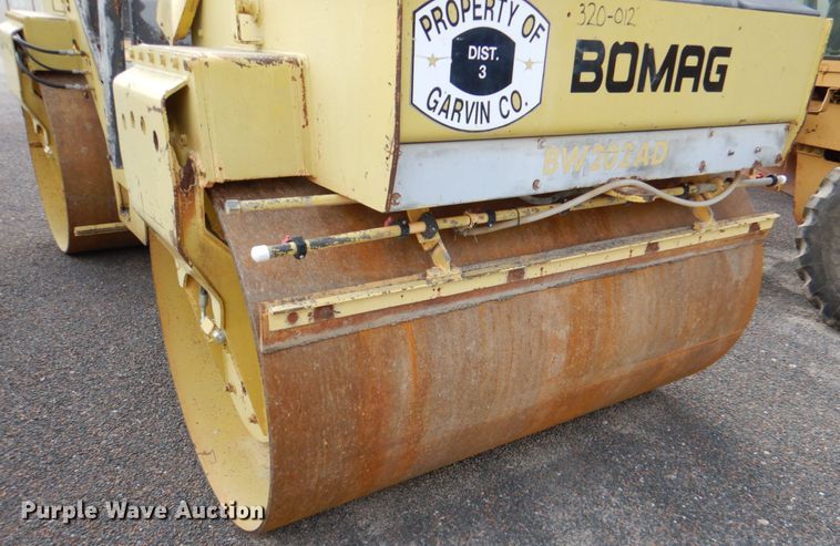 image for item DJ0444 1990 Bomag BW202AD  double drum roller