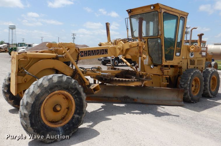 image for item DJ0445 1986 Champion 710A  motor grader