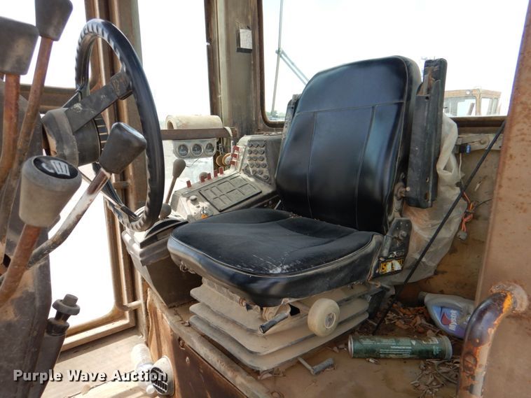 image for item DJ0445 1986 Champion 710A  motor grader