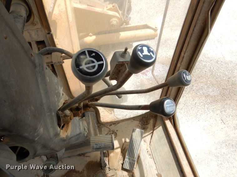 image for item DJ0445 1986 Champion 710A  motor grader