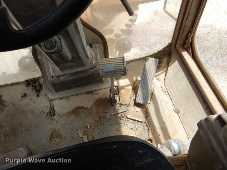 image for item DJ0445 1986 Champion 710A  motor grader