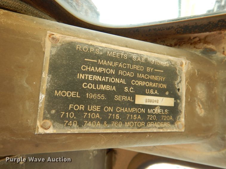 image for item DJ0445 1986 Champion 710A  motor grader