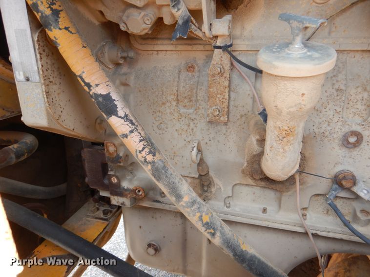 image for item DJ0445 1986 Champion 710A  motor grader