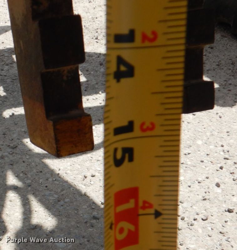 image for item DJ0445 1986 Champion 710A  motor grader