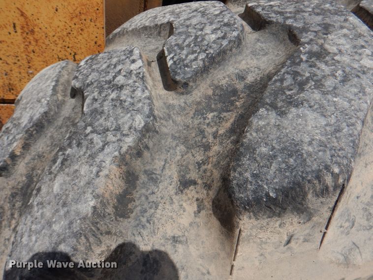 image for item DJ0445 1986 Champion 710A  motor grader