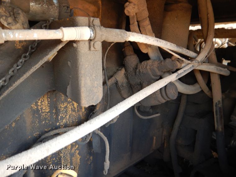 image for item DJ0446 1998 Champion 720A  motor grader