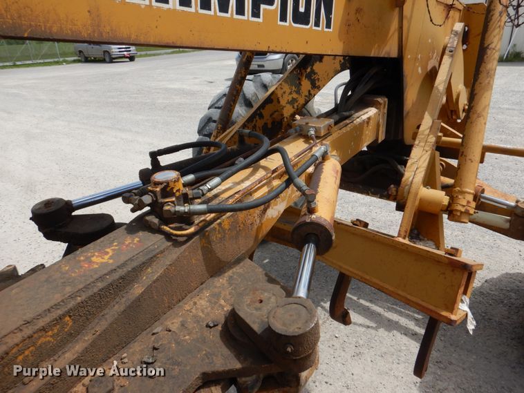 image for item DJ0446 1998 Champion 720A  motor grader