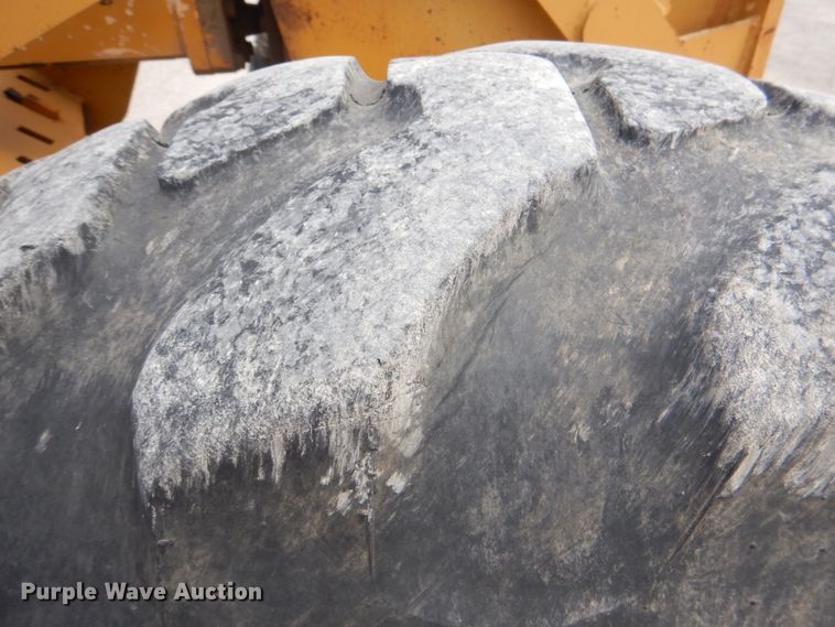 image for item DJ0446 1998 Champion 720A  motor grader