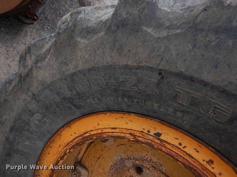 image for item DJ0446 1998 Champion 720A  motor grader