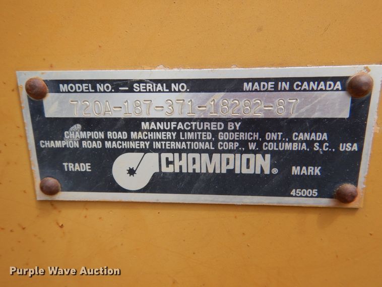 image for item DJ0446 1998 Champion 720A  motor grader