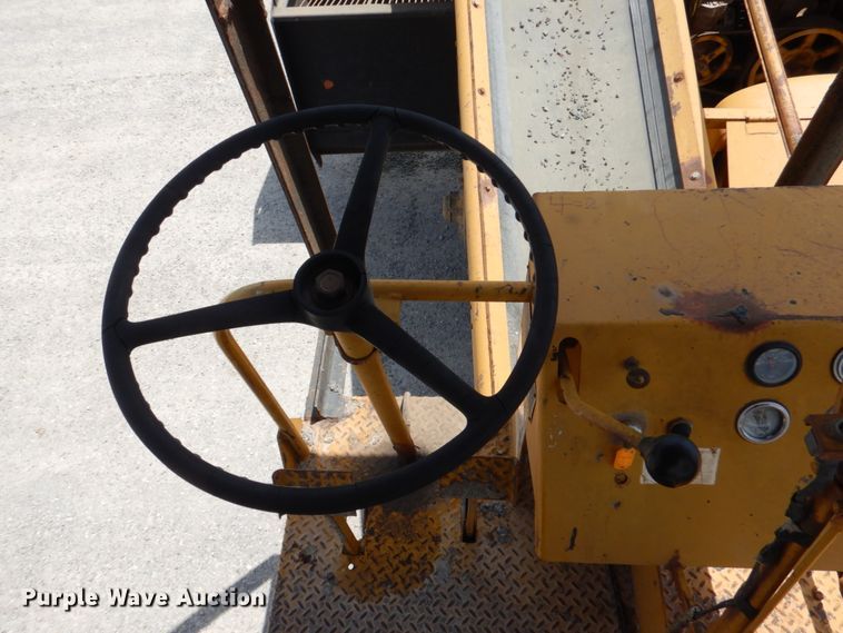 image for item DJ0447 Koehring K  chip spreader