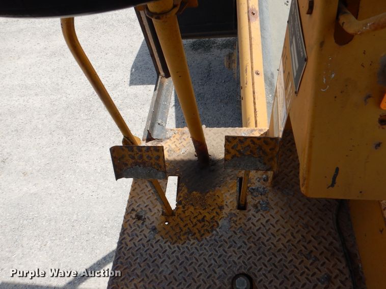 image for item DJ0447 Koehring K  chip spreader