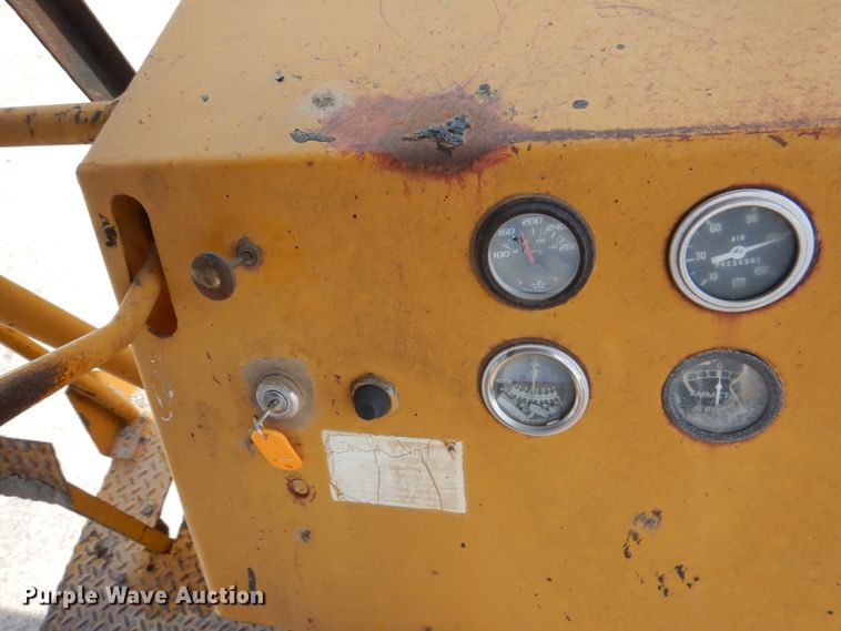 image for item DJ0447 Koehring K  chip spreader