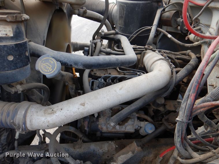 image for item DJ0448 1998 Ford F800  oil distributor truck